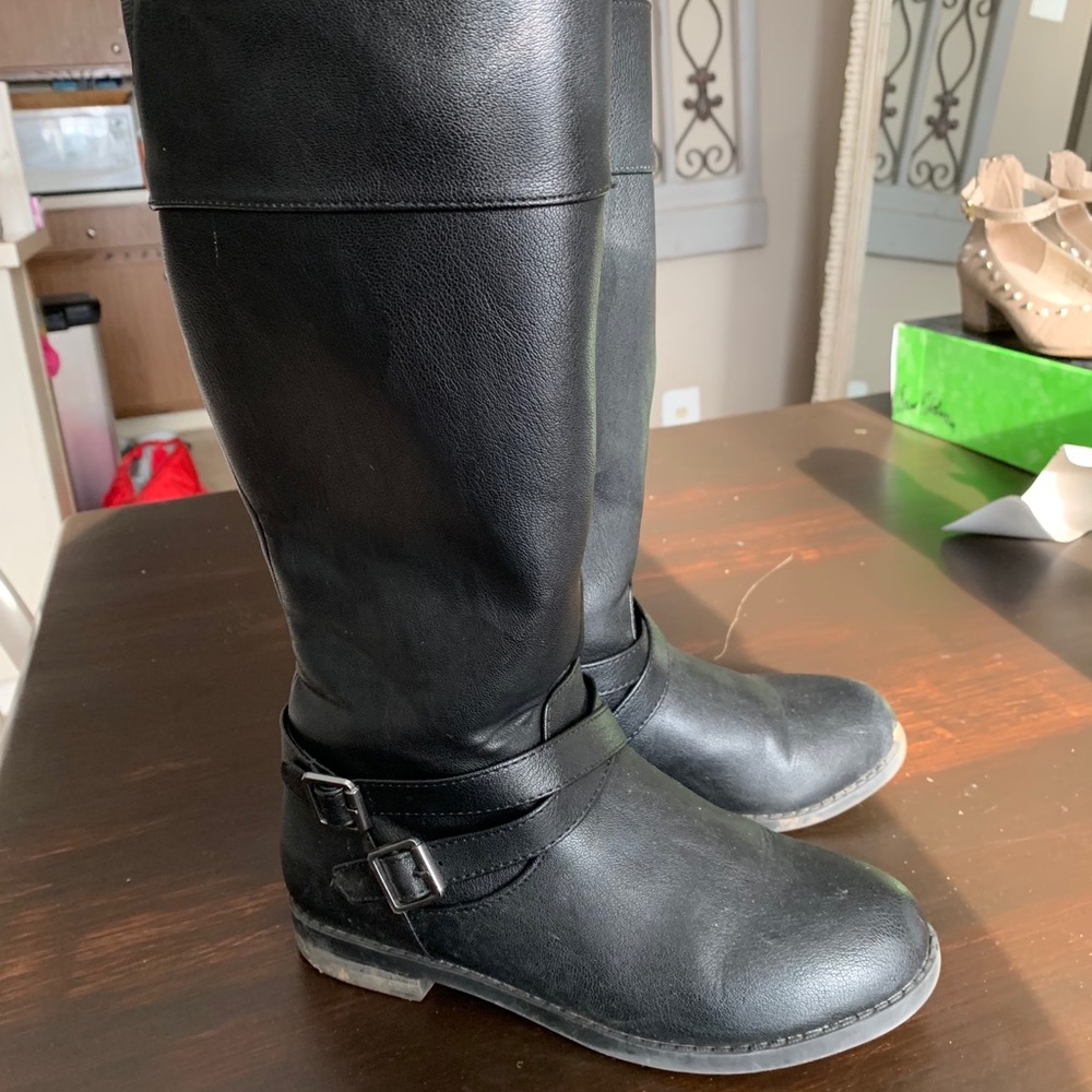 Girls long black boots Size 3